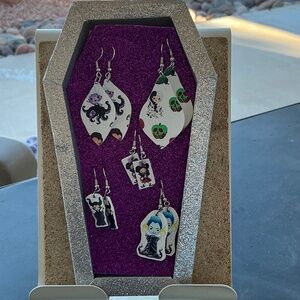 Disney villains earrings set